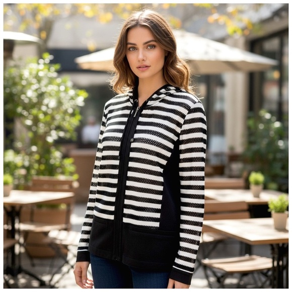 Zenergy Tops - Zenergy Women’s ‘Neema’ Mesh Striped Jacket. Black, White. Size 1
